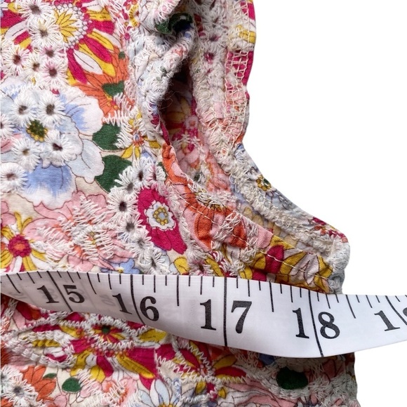 Solitaire Eyelet Floral Cap Ruffle Sleeve and Ruffle Hem - Picture 10 of 14